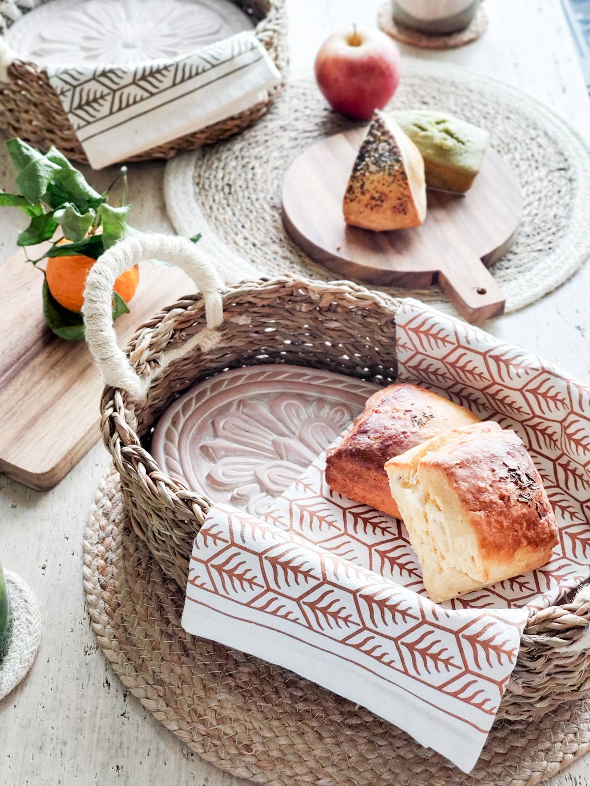 Bread Warmer & Basket Gift Set with Tea Towel - Flower - BlueBreeze